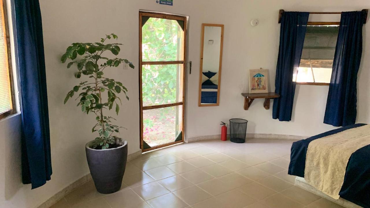 Footsteps Eco-Lodge Gunjur Экстерьер фото