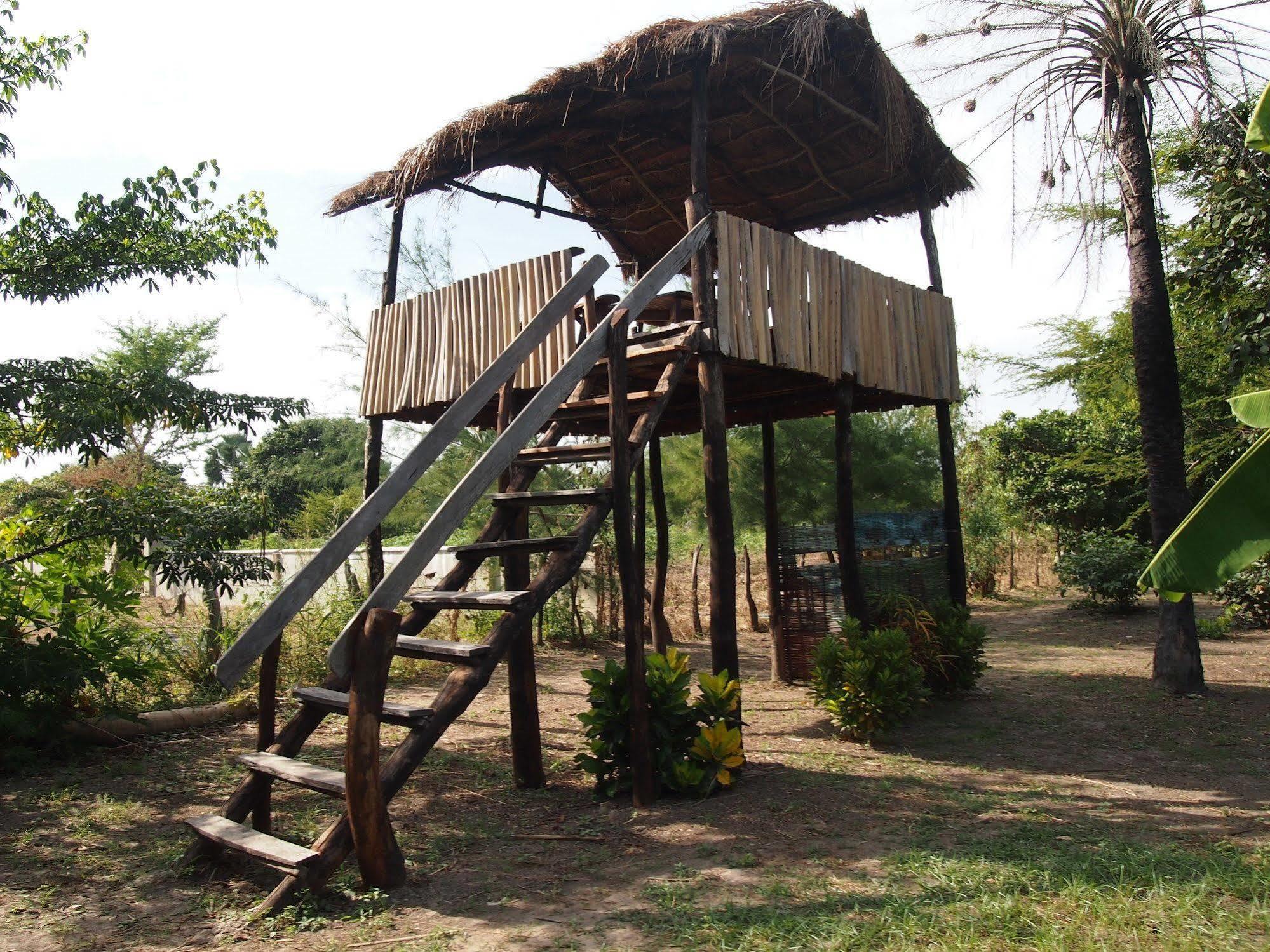 Footsteps Eco-Lodge Gunjur Экстерьер фото