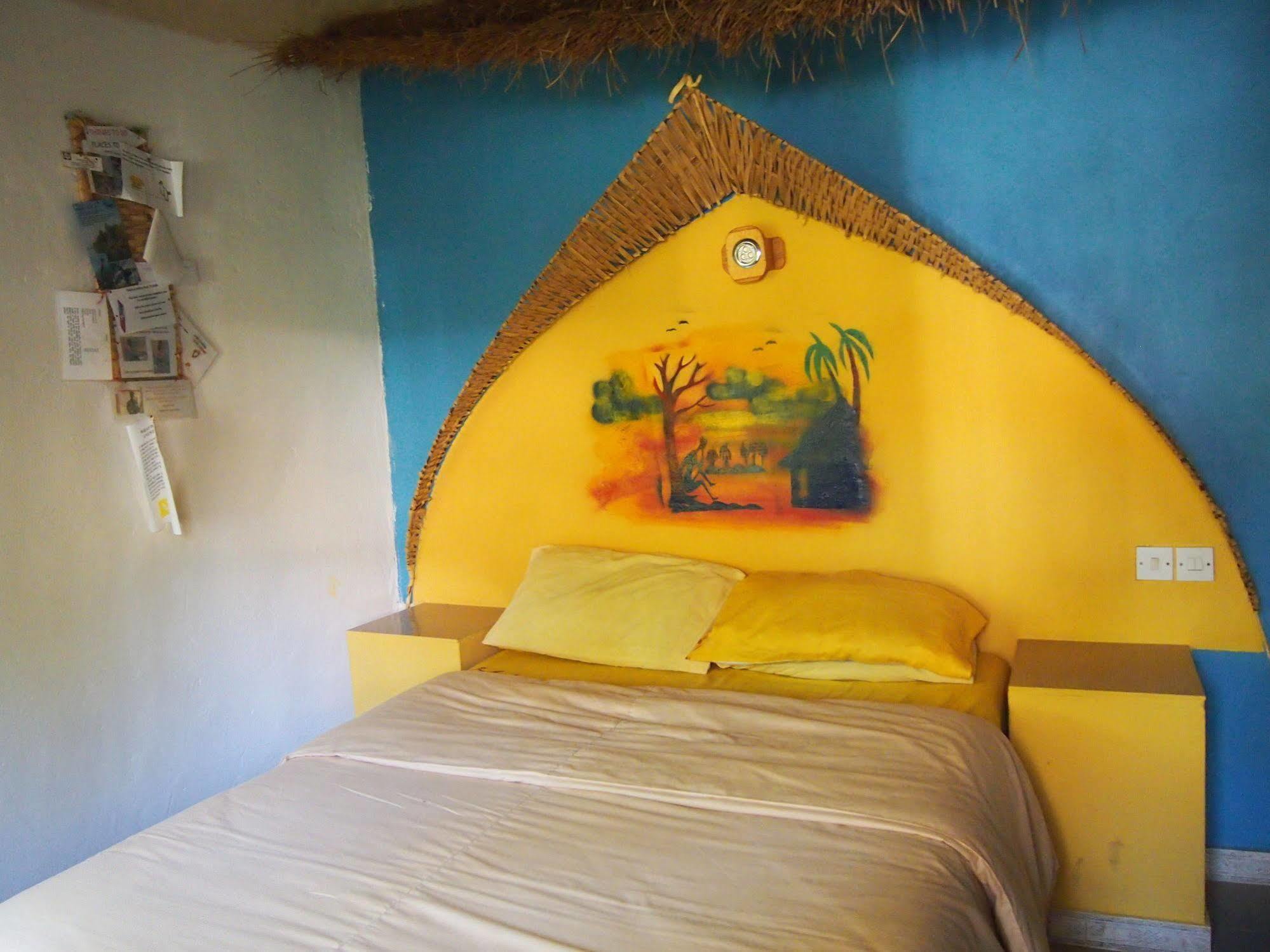 Footsteps Eco-Lodge Gunjur Экстерьер фото