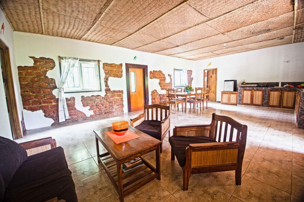 Footsteps Eco-Lodge Gunjur Экстерьер фото