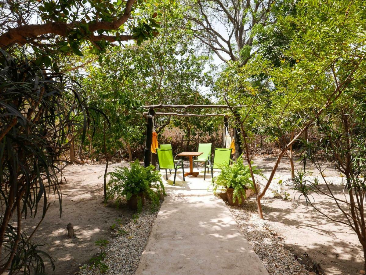 Footsteps Eco-Lodge Gunjur Экстерьер фото