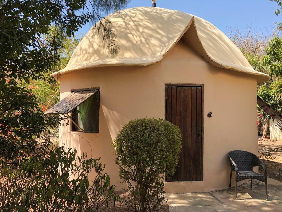 Footsteps Eco-Lodge Gunjur Экстерьер фото