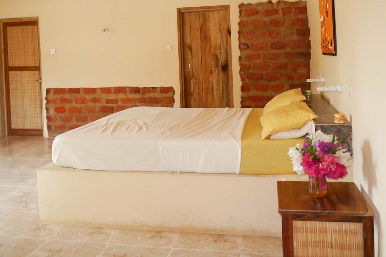 Footsteps Eco-Lodge Gunjur Экстерьер фото